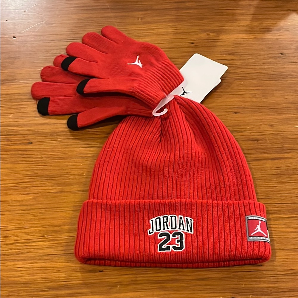 Nike Air Jordan 23 Winter Hat Gloves Set red Youth Kids Boys Girls Size 8/20